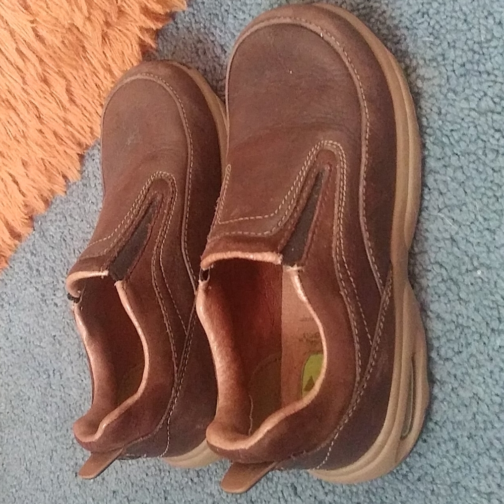 Boy's shoes
